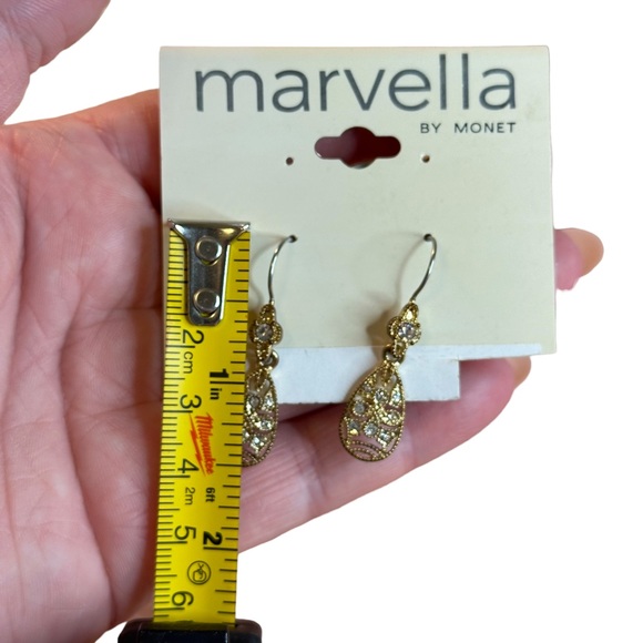 Marvella Monet NWT Vintage Gold Tone Filigree Rhinestone Pierced Dangle Earrings - Picture 4 of 4